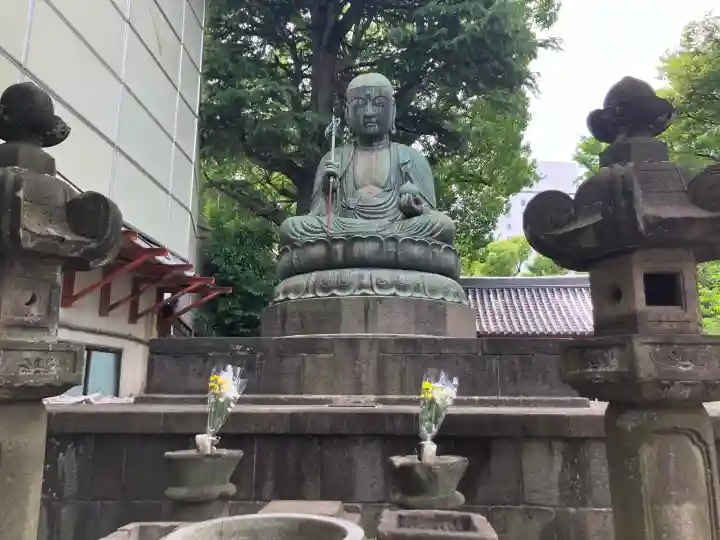 品川寺の{uncategorized: "未分類", other: "その他", undefined: "問題あり", building: "その他建物", grave: "お墓", sacred_gate: "鳥居", guardian: "狛犬", statue: "像", buddha: "仏像", history: "歴史", nature: "自然", garden: "庭園", animal: "動物", pagoda: "塔", temizu: "手水舎", mountain_gate: "山門・神門", sanctuary: "本殿・本堂", subordinate: "末社・摂社", art: "芸術", scenery: "景色", jizo: "地蔵", ema: "絵馬", goshuin: "御朱印", omikuji: "おみくじ", items: "授与品その他", amulet: "お守り", goshuincho: "御朱印帳", eats: "食事", festival: "お祭り", votive_dance: "神楽", shichigosan: "七五三参", wedding: "結婚式", experience: "体験その他", initially: "初詣", around: "周辺", anti_infection: "感染症対策"}