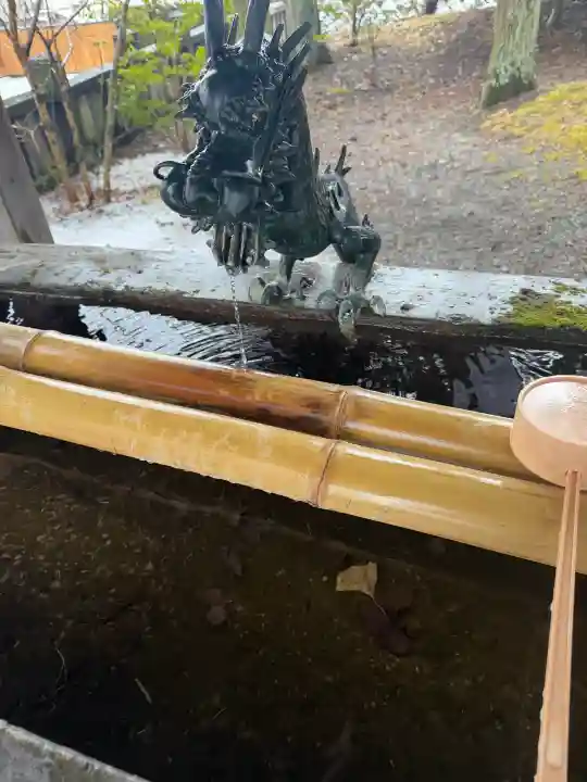 諏訪大社上社前宮の{uncategorized: "未分類", other: "その他", undefined: "問題あり", building: "その他建物", grave: "お墓", sacred_gate: "鳥居", guardian: "狛犬", statue: "像", buddha: "仏像", history: "歴史", nature: "自然", garden: "庭園", animal: "動物", pagoda: "塔", temizu: "手水舎", mountain_gate: "山門・神門", sanctuary: "本殿・本堂", subordinate: "末社・摂社", art: "芸術", scenery: "景色", jizo: "地蔵", ema: "絵馬", goshuin: "御朱印", omikuji: "おみくじ", items: "授与品その他", amulet: "お守り", goshuincho: "御朱印帳", eats: "食事", festival: "お祭り", votive_dance: "神楽", shichigosan: "七五三参", wedding: "結婚式", experience: "体験その他", initially: "初詣", around: "周辺", anti_infection: "感染症対策"}