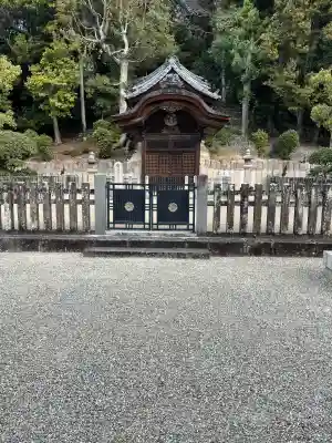 叡福寺の{uncategorized: "未分類", other: "その他", undefined: "問題あり", building: "その他建物", grave: "お墓", sacred_gate: "鳥居", guardian: "狛犬", statue: "像", buddha: "仏像", history: "歴史", nature: "自然", garden: "庭園", animal: "動物", pagoda: "塔", temizu: "手水舎", mountain_gate: "山門・神門", sanctuary: "本殿・本堂", subordinate: "末社・摂社", art: "芸術", scenery: "景色", jizo: "地蔵", ema: "絵馬", goshuin: "御朱印", omikuji: "おみくじ", items: "授与品その他", amulet: "お守り", goshuincho: "御朱印帳", eats: "食事", festival: "お祭り", votive_dance: "神楽", shichigosan: "七五三参", wedding: "結婚式", experience: "体験その他", initially: "初詣", around: "周辺", anti_infection: "感染症対策"}