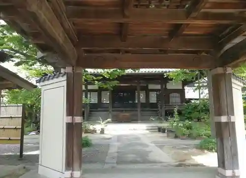 光照寺の山門