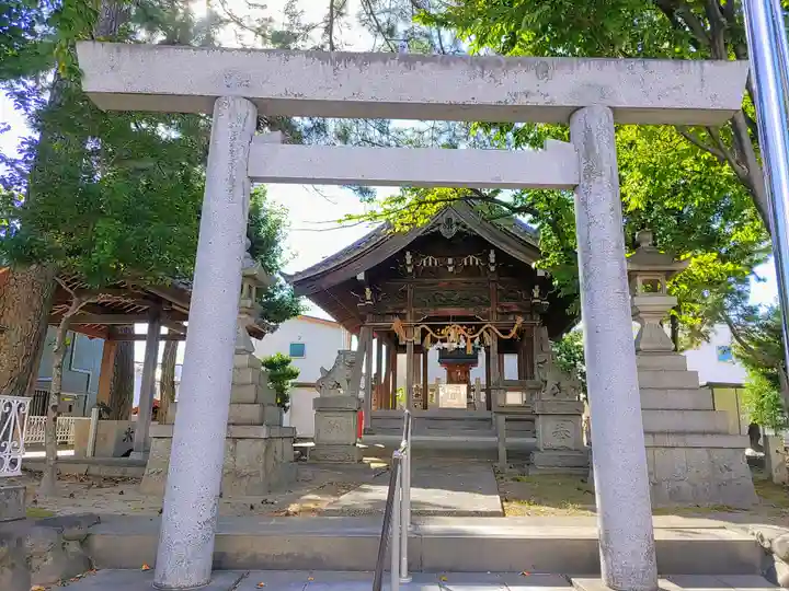 三狐神社(三孤神社)の鳥居