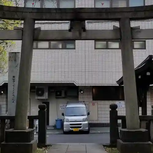 繁榮稲荷神社の鳥居