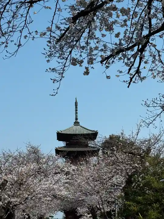 池上本門寺の{uncategorized: "未分類", other: "その他", undefined: "問題あり", building: "その他建物", grave: "お墓", sacred_gate: "鳥居", guardian: "狛犬", statue: "像", buddha: "仏像", history: "歴史", nature: "自然", garden: "庭園", animal: "動物", pagoda: "塔", temizu: "手水舎", mountain_gate: "山門・神門", sanctuary: "本殿・本堂", subordinate: "末社・摂社", art: "芸術", scenery: "景色", jizo: "地蔵", ema: "絵馬", goshuin: "御朱印", omikuji: "おみくじ", items: "授与品その他", amulet: "お守り", goshuincho: "御朱印帳", eats: "食事", festival: "お祭り", votive_dance: "神楽", shichigosan: "七五三参", wedding: "結婚式", experience: "体験その他", initially: "初詣", around: "周辺", anti_infection: "感染症対策"}