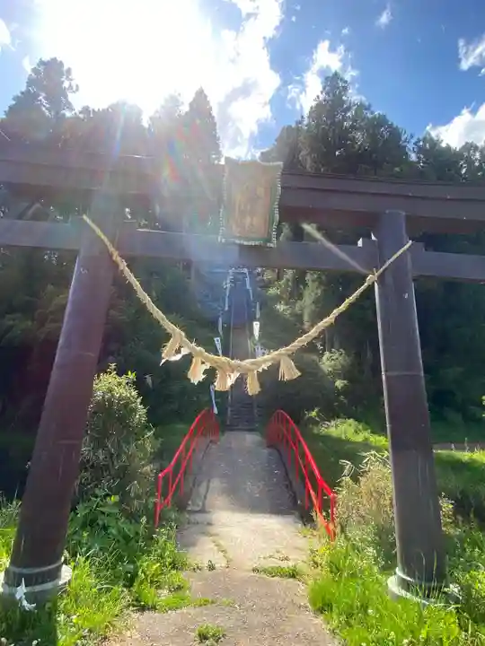 坪沼八幡神社の鳥居