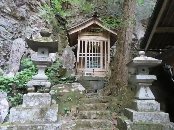 御嶽神社(王滝口)里宮の末社・摂社