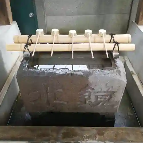 穏田神社の手水舎