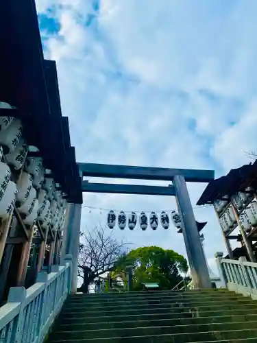 伊勢山皇大神宮の鳥居