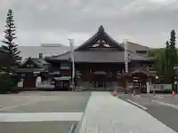 秋葉山圓通寺の本殿・本堂