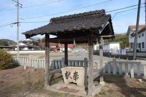 八幡神社の手水舎
