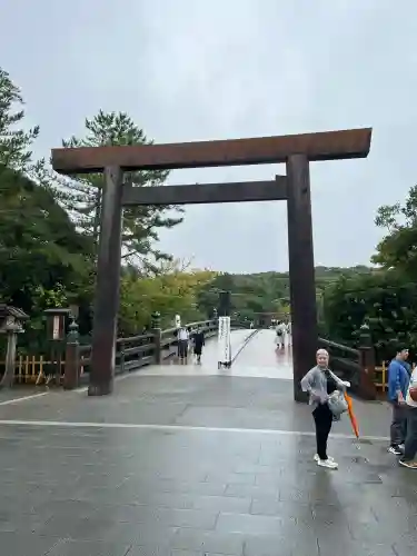伊勢神宮内宮（皇大神宮）の{uncategorized: "未分類", other: "その他", undefined: "問題あり", building: "その他建物", grave: "お墓", sacred_gate: "鳥居", guardian: "狛犬", statue: "像", buddha: "仏像", history: "歴史", nature: "自然", garden: "庭園", animal: "動物", pagoda: "塔", temizu: "手水舎", mountain_gate: "山門・神門", sanctuary: "本殿・本堂", subordinate: "末社・摂社", art: "芸術", scenery: "景色", jizo: "地蔵", ema: "絵馬", goshuin: "御朱印", omikuji: "おみくじ", items: "授与品その他", amulet: "お守り", goshuincho: "御朱印帳", eats: "食事", festival: "お祭り", votive_dance: "神楽", shichigosan: "七五三参", wedding: "結婚式", experience: "体験その他", initially: "初詣", around: "周辺", anti_infection: "感染症対策"}