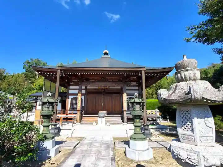 満願寺の本殿・本堂