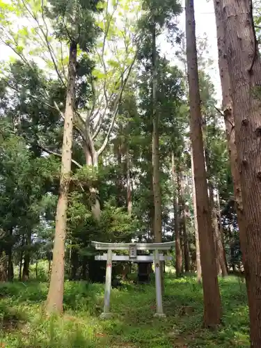 八幡神社の鳥居