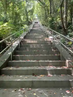 自凝神社の{uncategorized: "未分類", other: "その他", undefined: "問題あり", building: "その他建物", grave: "お墓", sacred_gate: "鳥居", guardian: "狛犬", statue: "像", buddha: "仏像", history: "歴史", nature: "自然", garden: "庭園", animal: "動物", pagoda: "塔", temizu: "手水舎", mountain_gate: "山門・神門", sanctuary: "本殿・本堂", subordinate: "末社・摂社", art: "芸術", scenery: "景色", jizo: "地蔵", ema: "絵馬", goshuin: "御朱印", omikuji: "おみくじ", items: "授与品その他", amulet: "お守り", goshuincho: "御朱印帳", eats: "食事", festival: "お祭り", votive_dance: "神楽", shichigosan: "七五三参", wedding: "結婚式", experience: "体験その他", initially: "初詣", around: "周辺", anti_infection: "感染症対策"}
