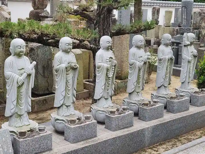 観音寺の地蔵