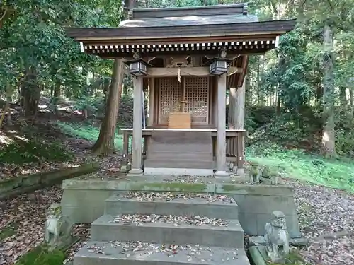 菅生石部神社の末社