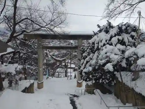 烏帽子山八幡宮の鳥居