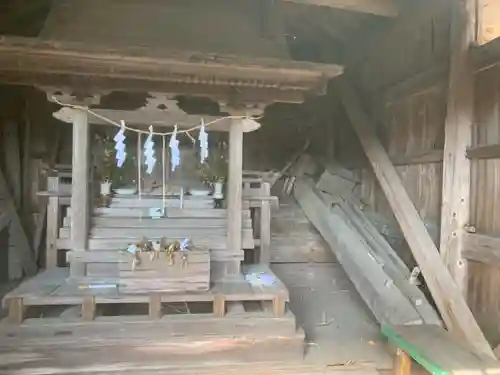 蔵王神社の本殿・本堂