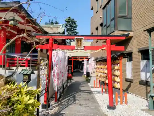 二宮神社の{uncategorized: "未分類", other: "その他", undefined: "問題あり", building: "その他建物", grave: "お墓", sacred_gate: "鳥居", guardian: "狛犬", statue: "像", buddha: "仏像", history: "歴史", nature: "自然", garden: "庭園", animal: "動物", pagoda: "塔", temizu: "手水舎", mountain_gate: "山門・神門", sanctuary: "本殿・本堂", subordinate: "末社・摂社", art: "芸術", scenery: "景色", jizo: "地蔵", ema: "絵馬", goshuin: "御朱印", omikuji: "おみくじ", items: "授与品その他", amulet: "お守り", goshuincho: "御朱印帳", eats: "食事", festival: "お祭り", votive_dance: "神楽", shichigosan: "七五三参", wedding: "結婚式", experience: "体験その他", initially: "初詣", around: "周辺", anti_infection: "感染症対策"}