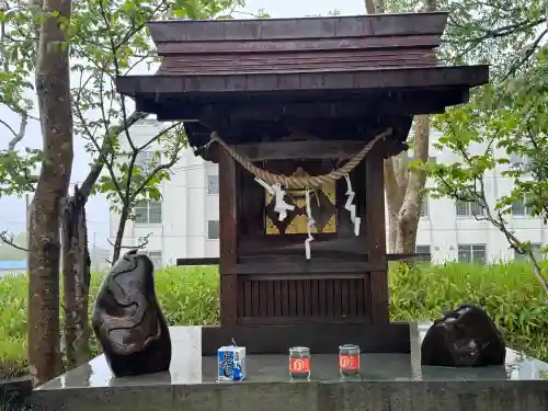 釧路一之宮 厳島神社の{uncategorized: "未分類", other: "その他", undefined: "問題あり", building: "その他建物", grave: "お墓", sacred_gate: "鳥居", guardian: "狛犬", statue: "像", buddha: "仏像", history: "歴史", nature: "自然", garden: "庭園", animal: "動物", pagoda: "塔", temizu: "手水舎", mountain_gate: "山門・神門", sanctuary: "本殿・本堂", subordinate: "末社・摂社", art: "芸術", scenery: "景色", jizo: "地蔵", ema: "絵馬", goshuin: "御朱印", omikuji: "おみくじ", items: "授与品その他", amulet: "お守り", goshuincho: "御朱印帳", eats: "食事", festival: "お祭り", votive_dance: "神楽", shichigosan: "七五三参", wedding: "結婚式", experience: "体験その他", initially: "初詣", around: "周辺", anti_infection: "感染症対策"}