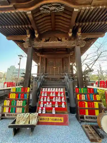 深川開運出世稲荷の{uncategorized: "未分類", other: "その他", undefined: "問題あり", building: "その他建物", grave: "お墓", sacred_gate: "鳥居", guardian: "狛犬", statue: "像", buddha: "仏像", history: "歴史", nature: "自然", garden: "庭園", animal: "動物", pagoda: "塔", temizu: "手水舎", mountain_gate: "山門・神門", sanctuary: "本殿・本堂", subordinate: "末社・摂社", art: "芸術", scenery: "景色", jizo: "地蔵", ema: "絵馬", goshuin: "御朱印", omikuji: "おみくじ", items: "授与品その他", amulet: "お守り", goshuincho: "御朱印帳", eats: "食事", festival: "お祭り", votive_dance: "神楽", shichigosan: "七五三参", wedding: "結婚式", experience: "体験その他", initially: "初詣", around: "周辺", anti_infection: "感染症対策"}