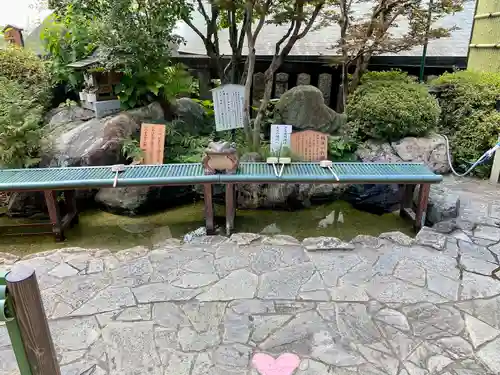 三光稲荷神社の末社・摂社