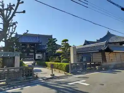 大念佛寺の{uncategorized: "未分類", other: "その他", undefined: "問題あり", building: "その他建物", grave: "お墓", sacred_gate: "鳥居", guardian: "狛犬", statue: "像", buddha: "仏像", history: "歴史", nature: "自然", garden: "庭園", animal: "動物", pagoda: "塔", temizu: "手水舎", mountain_gate: "山門・神門", sanctuary: "本殿・本堂", subordinate: "末社・摂社", art: "芸術", scenery: "景色", jizo: "地蔵", ema: "絵馬", goshuin: "御朱印", omikuji: "おみくじ", items: "授与品その他", amulet: "お守り", goshuincho: "御朱印帳", eats: "食事", festival: "お祭り", votive_dance: "神楽", shichigosan: "七五三参", wedding: "結婚式", experience: "体験その他", initially: "初詣", around: "周辺", anti_infection: "感染症対策"}