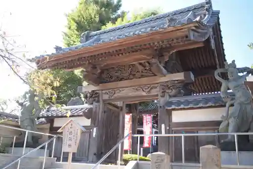 慈眼寺の山門