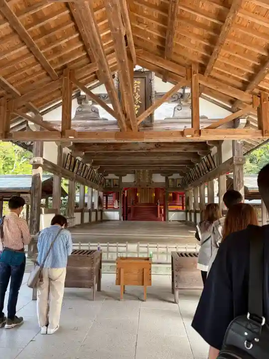 宗像大社の{uncategorized: "未分類", other: "その他", undefined: "問題あり", building: "その他建物", grave: "お墓", sacred_gate: "鳥居", guardian: "狛犬", statue: "像", buddha: "仏像", history: "歴史", nature: "自然", garden: "庭園", animal: "動物", pagoda: "塔", temizu: "手水舎", mountain_gate: "山門・神門", sanctuary: "本殿・本堂", subordinate: "末社・摂社", art: "芸術", scenery: "景色", jizo: "地蔵", ema: "絵馬", goshuin: "御朱印", omikuji: "おみくじ", items: "授与品その他", amulet: "お守り", goshuincho: "御朱印帳", eats: "食事", festival: "お祭り", votive_dance: "神楽", shichigosan: "七五三参", wedding: "結婚式", experience: "体験その他", initially: "初詣", around: "周辺", anti_infection: "感染症対策"}
