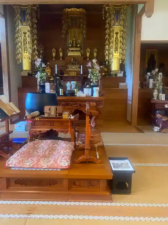 本城寺の本殿・本堂