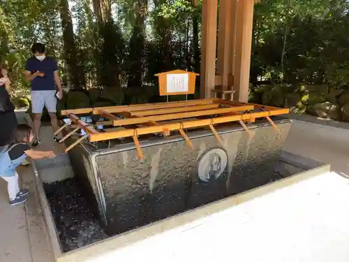 寒川神社の手水舎
