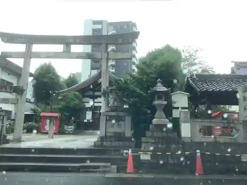 三輪神社の鳥居