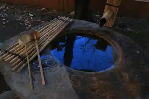 新橋鹽竃神社の手水