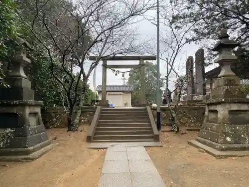 椿ノ海　水神社の{uncategorized: "未分類", other: "その他", undefined: "問題あり", building: "その他建物", grave: "お墓", sacred_gate: "鳥居", guardian: "狛犬", statue: "像", buddha: "仏像", history: "歴史", nature: "自然", garden: "庭園", animal: "動物", pagoda: "塔", temizu: "手水舎", mountain_gate: "山門・神門", sanctuary: "本殿・本堂", subordinate: "末社・摂社", art: "芸術", scenery: "景色", jizo: "地蔵", ema: "絵馬", goshuin: "御朱印", omikuji: "おみくじ", items: "授与品その他", amulet: "お守り", goshuincho: "御朱印帳", eats: "食事", festival: "お祭り", votive_dance: "神楽", shichigosan: "七五三参", wedding: "結婚式", experience: "体験その他", initially: "初詣", around: "周辺", anti_infection: "感染症対策"}