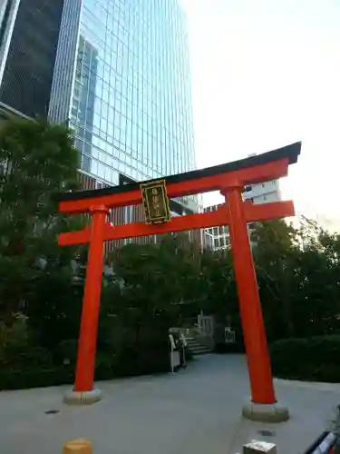 福徳神社（芽吹稲荷）の鳥居