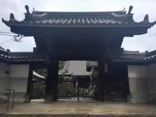 大覚寺の山門