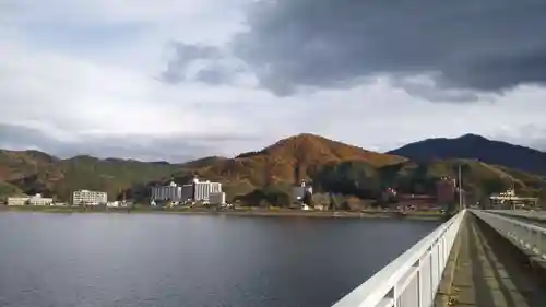 温泉神社の景色