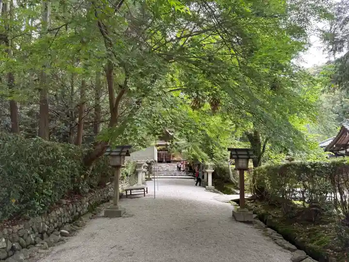 大田神社(賀茂別雷神社境外摂社)の{uncategorized: "未分類", other: "その他", undefined: "問題あり", building: "その他建物", grave: "お墓", sacred_gate: "鳥居", guardian: "狛犬", statue: "像", buddha: "仏像", history: "歴史", nature: "自然", garden: "庭園", animal: "動物", pagoda: "塔", temizu: "手水舎", mountain_gate: "山門・神門", sanctuary: "本殿・本堂", subordinate: "末社・摂社", art: "芸術", scenery: "景色", jizo: "地蔵", ema: "絵馬", goshuin: "御朱印", omikuji: "おみくじ", items: "授与品その他", amulet: "お守り", goshuincho: "御朱印帳", eats: "食事", festival: "お祭り", votive_dance: "神楽", shichigosan: "七五三参", wedding: "結婚式", experience: "体験その他", initially: "初詣", around: "周辺", anti_infection: "感染症対策"}