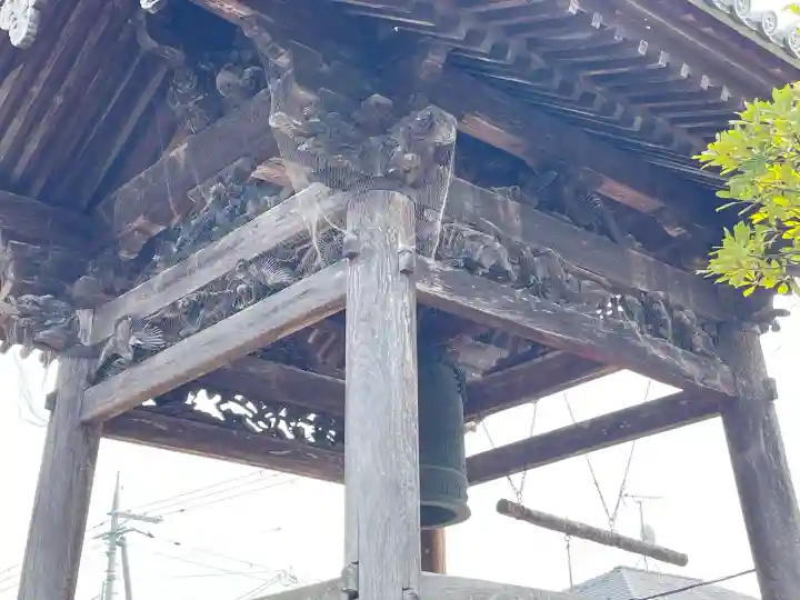 明照寺の{uncategorized: "未分類", other: "その他", undefined: "問題あり", building: "その他建物", grave: "お墓", sacred_gate: "鳥居", guardian: "狛犬", statue: "像", buddha: "仏像", history: "歴史", nature: "自然", garden: "庭園", animal: "動物", pagoda: "塔", temizu: "手水舎", mountain_gate: "山門・神門", sanctuary: "本殿・本堂", subordinate: "末社・摂社", art: "芸術", scenery: "景色", jizo: "地蔵", ema: "絵馬", goshuin: "御朱印", omikuji: "おみくじ", items: "授与品その他", amulet: "お守り", goshuincho: "御朱印帳", eats: "食事", festival: "お祭り", votive_dance: "神楽", shichigosan: "七五三参", wedding: "結婚式", experience: "体験その他", initially: "初詣", around: "周辺", anti_infection: "感染症対策"}