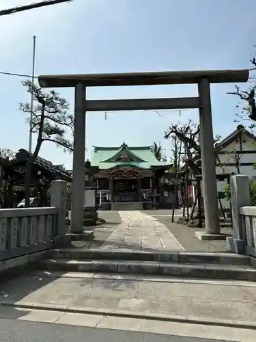 諏訪神社の鳥居