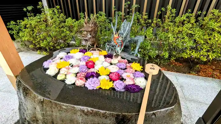 駒込妙義神社の手水舎