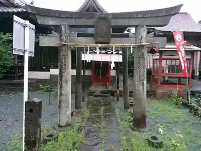 諏訪神社の鳥居