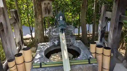 高木神社の手水