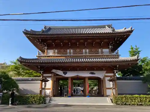伝通院の山門・神門