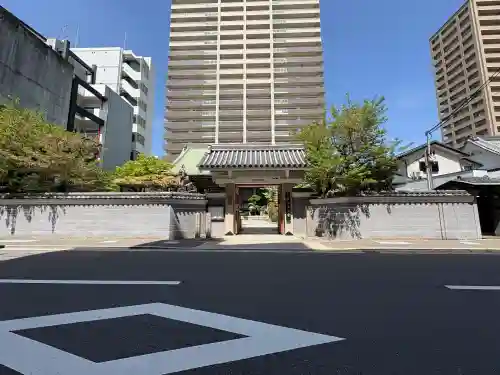 善導寺の{uncategorized: "未分類", other: "その他", undefined: "問題あり", building: "その他建物", grave: "お墓", sacred_gate: "鳥居", guardian: "狛犬", statue: "像", buddha: "仏像", history: "歴史", nature: "自然", garden: "庭園", animal: "動物", pagoda: "塔", temizu: "手水舎", mountain_gate: "山門・神門", sanctuary: "本殿・本堂", subordinate: "末社・摂社", art: "芸術", scenery: "景色", jizo: "地蔵", ema: "絵馬", goshuin: "御朱印", omikuji: "おみくじ", items: "授与品その他", amulet: "お守り", goshuincho: "御朱印帳", eats: "食事", festival: "お祭り", votive_dance: "神楽", shichigosan: "七五三参", wedding: "結婚式", experience: "体験その他", initially: "初詣", around: "周辺", anti_infection: "感染症対策"}