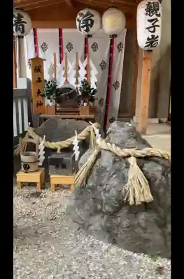 蛇窪神社の{uncategorized: "未分類", other: "その他", undefined: "問題あり", building: "その他建物", grave: "お墓", sacred_gate: "鳥居", guardian: "狛犬", statue: "像", buddha: "仏像", history: "歴史", nature: "自然", garden: "庭園", animal: "動物", pagoda: "塔", temizu: "手水舎", mountain_gate: "山門・神門", sanctuary: "本殿・本堂", subordinate: "末社・摂社", art: "芸術", scenery: "景色", jizo: "地蔵", ema: "絵馬", goshuin: "御朱印", omikuji: "おみくじ", items: "授与品その他", amulet: "お守り", goshuincho: "御朱印帳", eats: "食事", festival: "お祭り", votive_dance: "神楽", shichigosan: "七五三参", wedding: "結婚式", experience: "体験その他", initially: "初詣", around: "周辺", anti_infection: "感染症対策"}