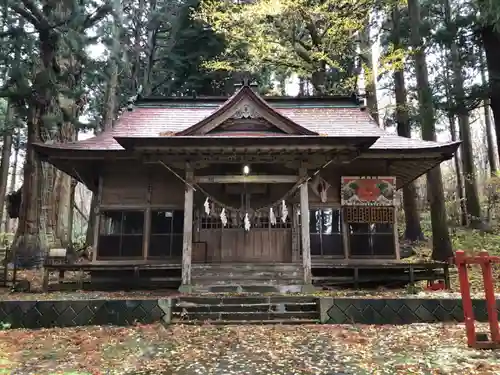 巖鬼山神社の本殿