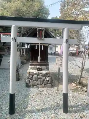 熊野神社の{uncategorized: "未分類", other: "その他", undefined: "問題あり", building: "その他建物", grave: "お墓", sacred_gate: "鳥居", guardian: "狛犬", statue: "像", buddha: "仏像", history: "歴史", nature: "自然", garden: "庭園", animal: "動物", pagoda: "塔", temizu: "手水舎", mountain_gate: "山門・神門", sanctuary: "本殿・本堂", subordinate: "末社・摂社", art: "芸術", scenery: "景色", jizo: "地蔵", ema: "絵馬", goshuin: "御朱印", omikuji: "おみくじ", items: "授与品その他", amulet: "お守り", goshuincho: "御朱印帳", eats: "食事", festival: "お祭り", votive_dance: "神楽", shichigosan: "七五三参", wedding: "結婚式", experience: "体験その他", initially: "初詣", around: "周辺", anti_infection: "感染症対策"}