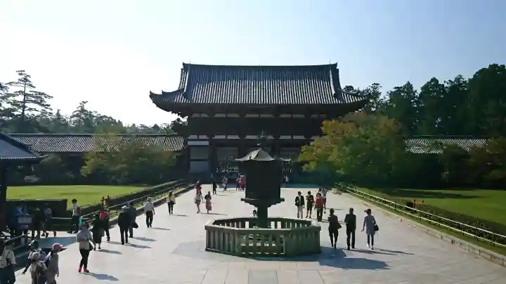 東大寺の{uncategorized: "未分類", other: "その他", undefined: "問題あり", building: "その他建物", grave: "お墓", sacred_gate: "鳥居", guardian: "狛犬", statue: "像", buddha: "仏像", history: "歴史", nature: "自然", garden: "庭園", animal: "動物", pagoda: "塔", temizu: "手水舎", mountain_gate: "山門・神門", sanctuary: "本殿・本堂", subordinate: "末社・摂社", art: "芸術", scenery: "景色", jizo: "地蔵", ema: "絵馬", goshuin: "御朱印", omikuji: "おみくじ", items: "授与品その他", amulet: "お守り", goshuincho: "御朱印帳", eats: "食事", festival: "お祭り", votive_dance: "神楽", shichigosan: "七五三参", wedding: "結婚式", experience: "体験その他", initially: "初詣", around: "周辺", anti_infection: "感染症対策"}
