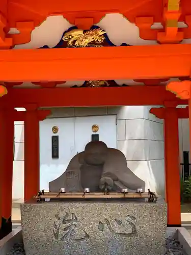 穴八幡宮の手水舎