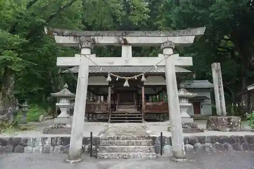 六所神社の鳥居